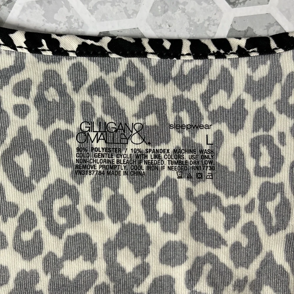Gilligan & O Malley Large Sleepwear Animal Print V Neck Pajama Shirt